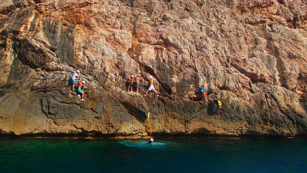 Coasteering Cliff Jumping in Mallorca